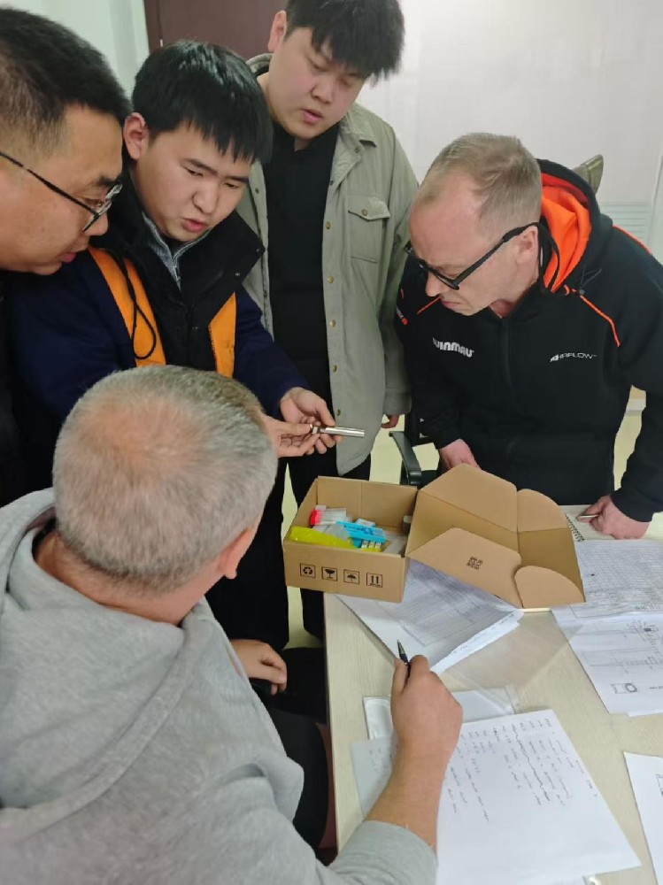阳春三月启新程 携手同心促交流   ——宇宙机床厂与上海绎伽翻译再度携手开展跨国技术服务合作